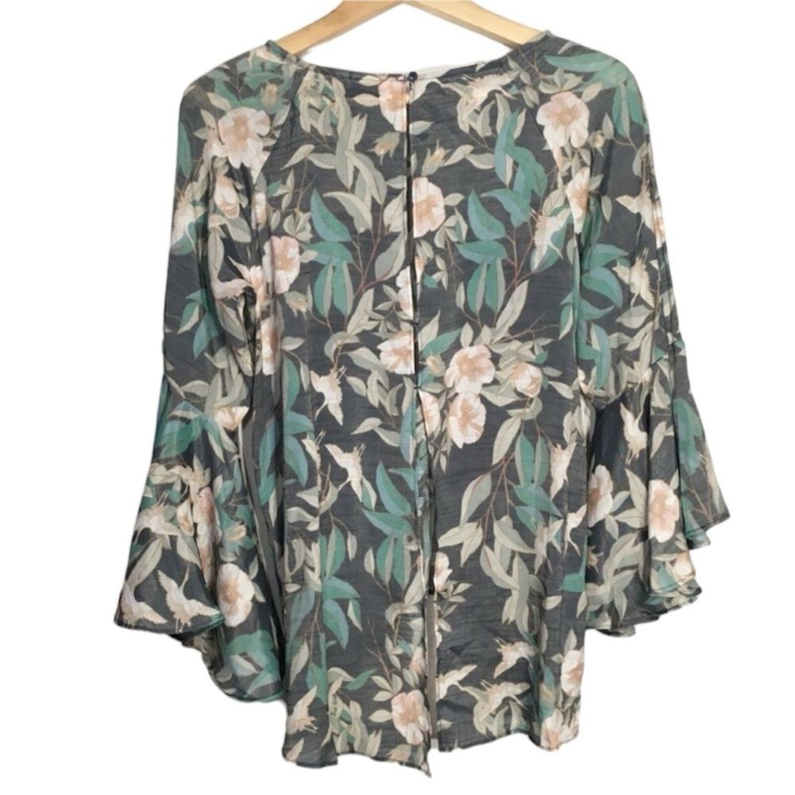 LAUREN CONRAD FLUTTER SLEEVE SPLIT BACK FLORAL HI… - image 5