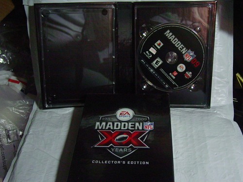 Madden XX Years 1989-2009 Collector's Edition (PS3) - Picture 2 of 6