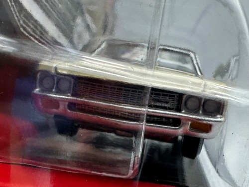 Auto World Vintage Muscle 1970 Chevrolet Impala, Cream, 1:64, NIB - Picture 10 of 13