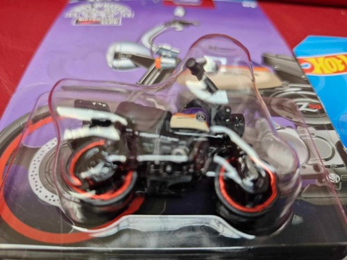 Lot of 2 Hot Wheels Honda Monkey Z50 & Vespa 90 SS Super Sprint 1966 MIB diecast - Picture 4 of 10