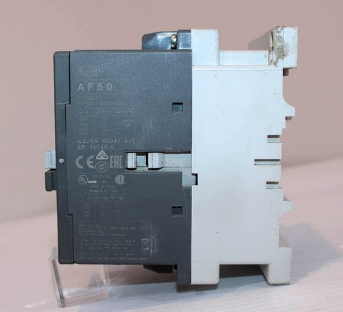 Contactor ABB AF50-30-11-72 bobina de 3 polos 20-60 V CC con auxiliar CAL5-11 - Imagen 4 de 8