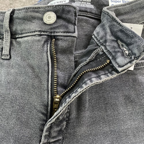 New Old Navy Rockstar Women's Size 6 x27” Super Skinny Extra High Rise Stretch - Picture 13 of 13