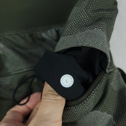 Lululemon T.H.E. Short Mens Large Green Camo Mesh Drawstring Pockets Linerless - Picture 4 of 13
