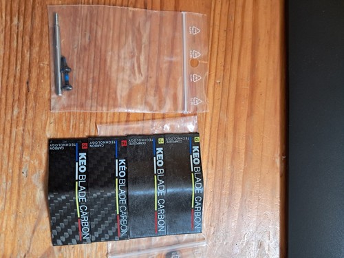 Look Keo Carbon Pedals – DAMAGED but Usable (No Cleats) - Picture 3 of 6