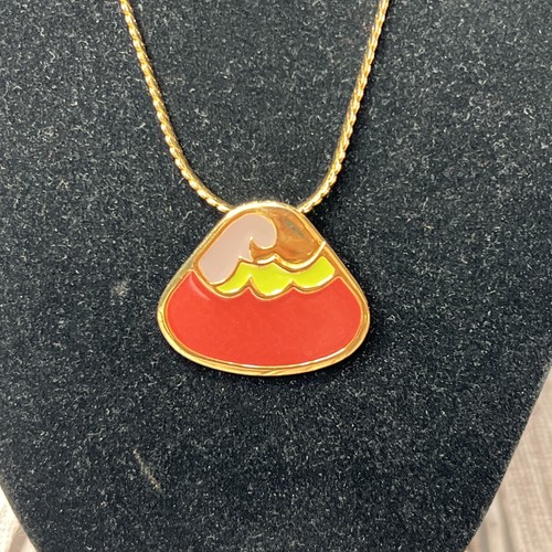 1980 Givenchy Paris NY Mod Enameled Gold-tone Pendant & 24" Chain Necklace - Picture 2 of 14