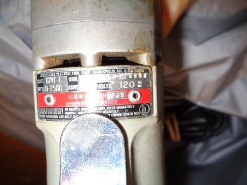 Tirador de tornillo eléctrico reversible Milwaukee 6747-1 - Imagen 3 de 4