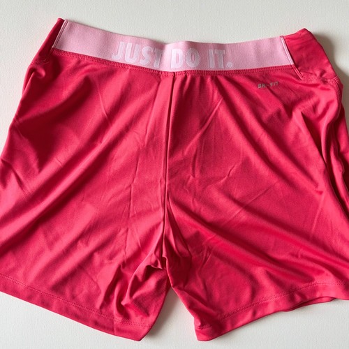 Girls Pink Nike Dri-FIT Sports Gym Training Shorts Size 13-15 Years - Picture 6 of 8