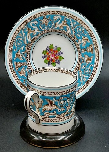 Vtg. Wedgwood Bone China Turquoise Florentine Demi Cup & Saucer Griffin Design - Picture 3 of 13