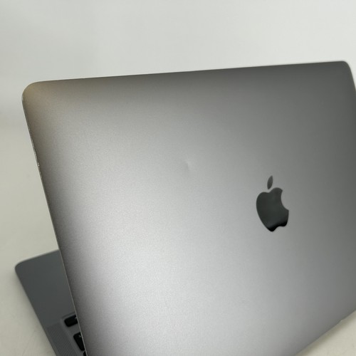MacBook Air 13 Space Gray 2020 1.2 GHz Intel Core i7 8GB 512GB SSD - Good - Picture 6 of 13