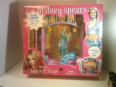 2001 PLAY ALONG BRITNEY SPEARS, BRITNEY'S CONCERT STAGE, W/EXCLUSIVE L.E. DOLL