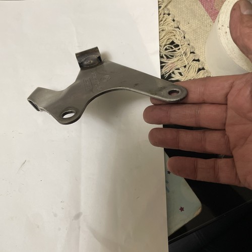 Soporte convertidor catalítico cercano al motor BMW X5 X6 E70 E71 7805775-04 2007-2014 - Imagen 12 de 23