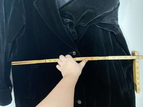 Gabardina gótica victoriana de terciopelo negro vintage Count Romi para mujer talla 10-16 - Imagen 11 de 13
