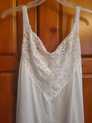 Vanity Fair (Größe 40/24") weiß Full Slip Nachthemd Nylon Spitze Mieder & Saum USA - Bild 2 von 7