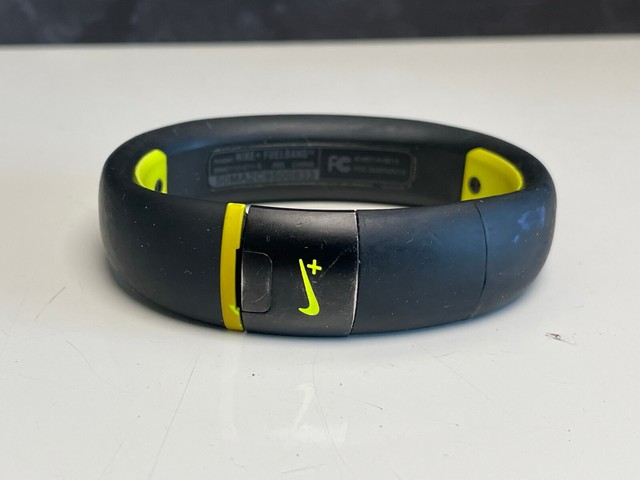 Gom Paar Leeg de prullenbak Nike Fuelband SE Fitness Tracker Black Green Small Bluetooth Wm0110003 for sale online | eBay Gom Paar Leeg de prullenbak Nike Fuelband SE Fitness Tracker Black Green Small Bluetooth Wm0110003 for sale online | eBay