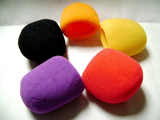 (5) Cinco piezas parabrisas/cubiertas de espuma para micrófono multicolor. Foto 2 de 2