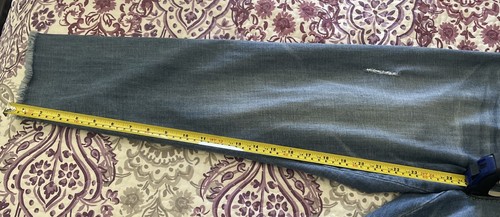 Democracy Seamless Ankle Skimmer Denim Size 14 Medium Wash Distressed Raw Hem - Picture 10 of 12