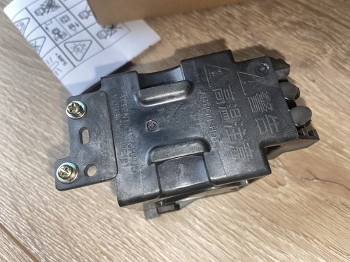 Projektorlampe Beamerlampe für PANASONIC ET-LAE100 Projektor Beamer - NEU in OVP - Bild 3 von 4
