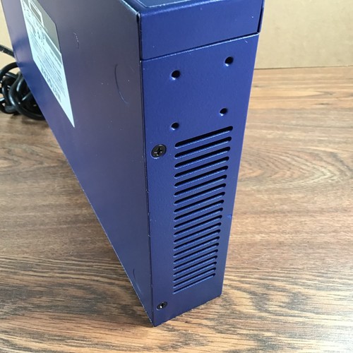 NETGEAR 24 Port 10/100 Switch ProSafe JFS524 100-240V 50-60Hz 0.4A + LAN Cables - Picture 13 of 18