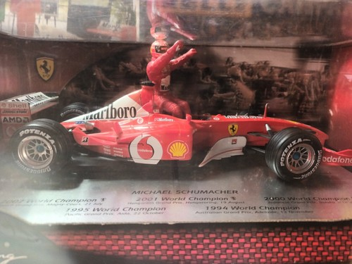 1/18 Ferrari F2002 Michael Schumacher 5 Times WC 2002 Marlboro - Picture 9 of 12