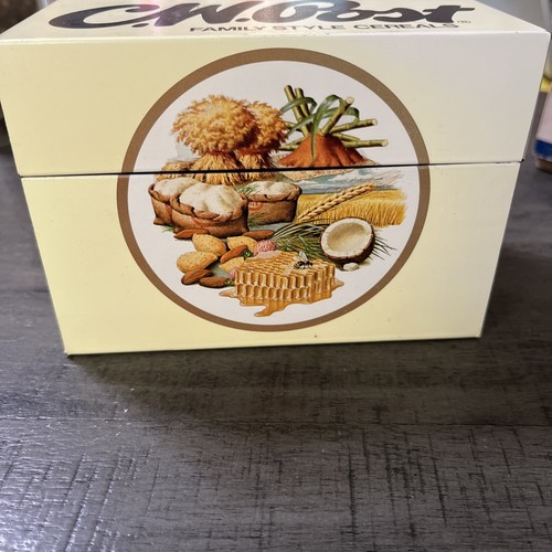 Vintage Yellow  C.W. Post Metal Recipe Holder Box. Hand Written, Typed Recipes - Picture 2 of 13