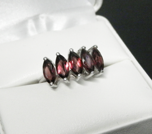 Granatring Marquis Schnitt Sterlingsilber Fassung mit Ringbox Gr. 6 - Bild 2 von 5