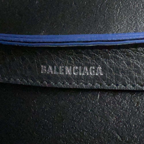 BALENCIAGA Everyday Tote Size S Leather Blue 475199 - Picture 15 of 17