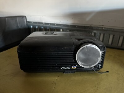 Viewsonic PJD6241 Projector & Accessories. Lamp has hours *Good Deal -MUST SEE