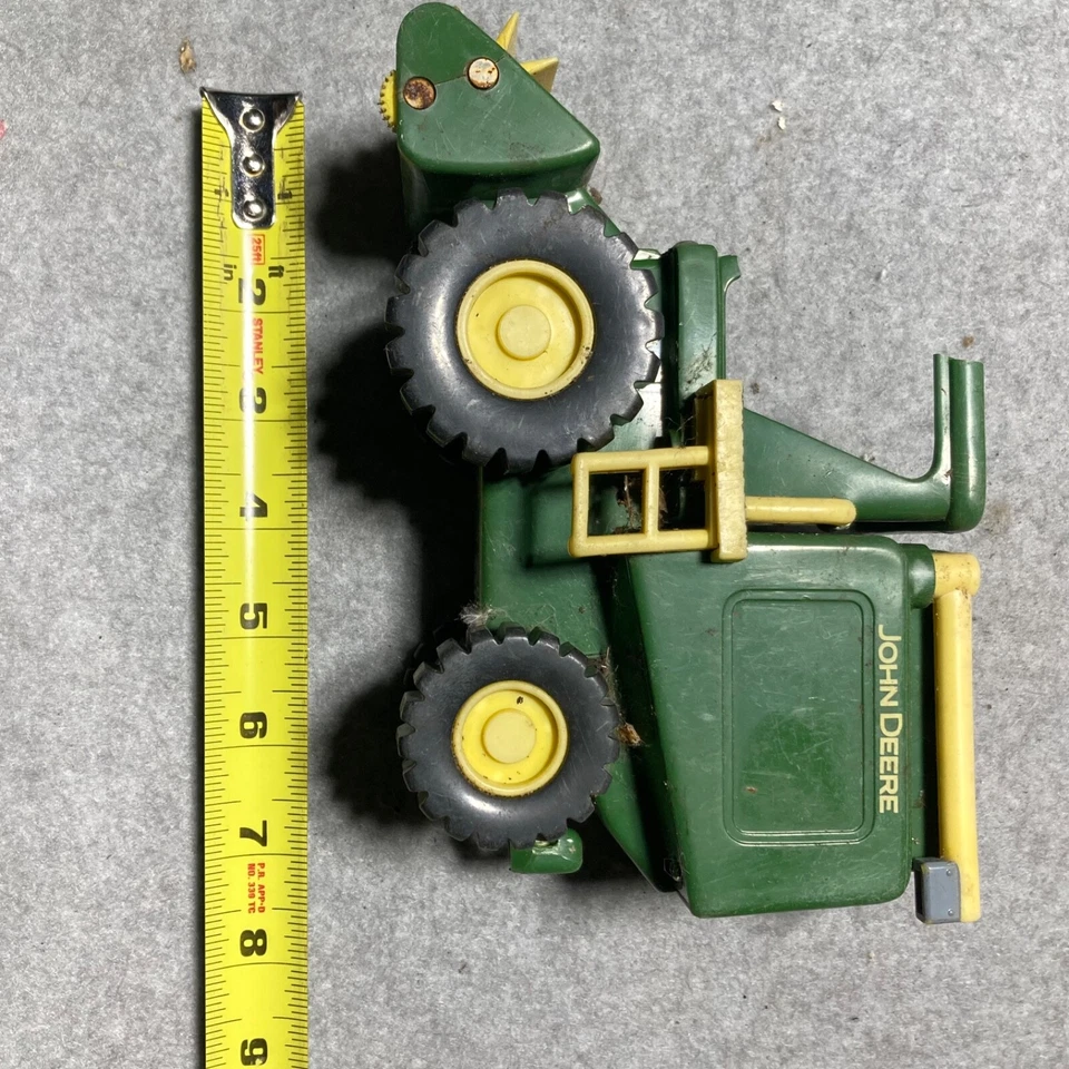 Cosechadora John Deere RC2 tractor juguete de plástico - falta pieza Foto 2 de 4