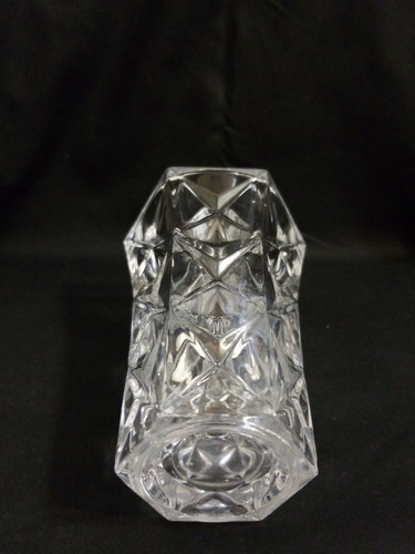 Heavyweight Lead Crystal Small Vase With Overall X Design 5" Tall - Picture 4 of 8