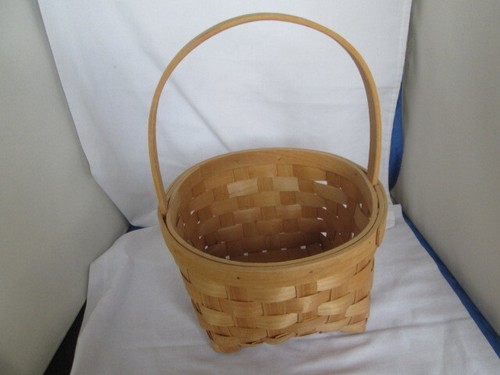 Cesta de Pascua tejida vintage 12 3/4" de alto 9 1/2" a través de parte inferior cuadrada parte superior redonda - Imagen 3 de 5