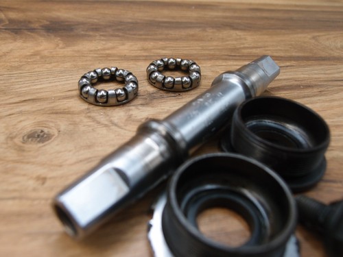 1990 MTB bottom bracket Shimano D-3NL VIA Japan 122,5 mm BSA - Picture 8 of 10