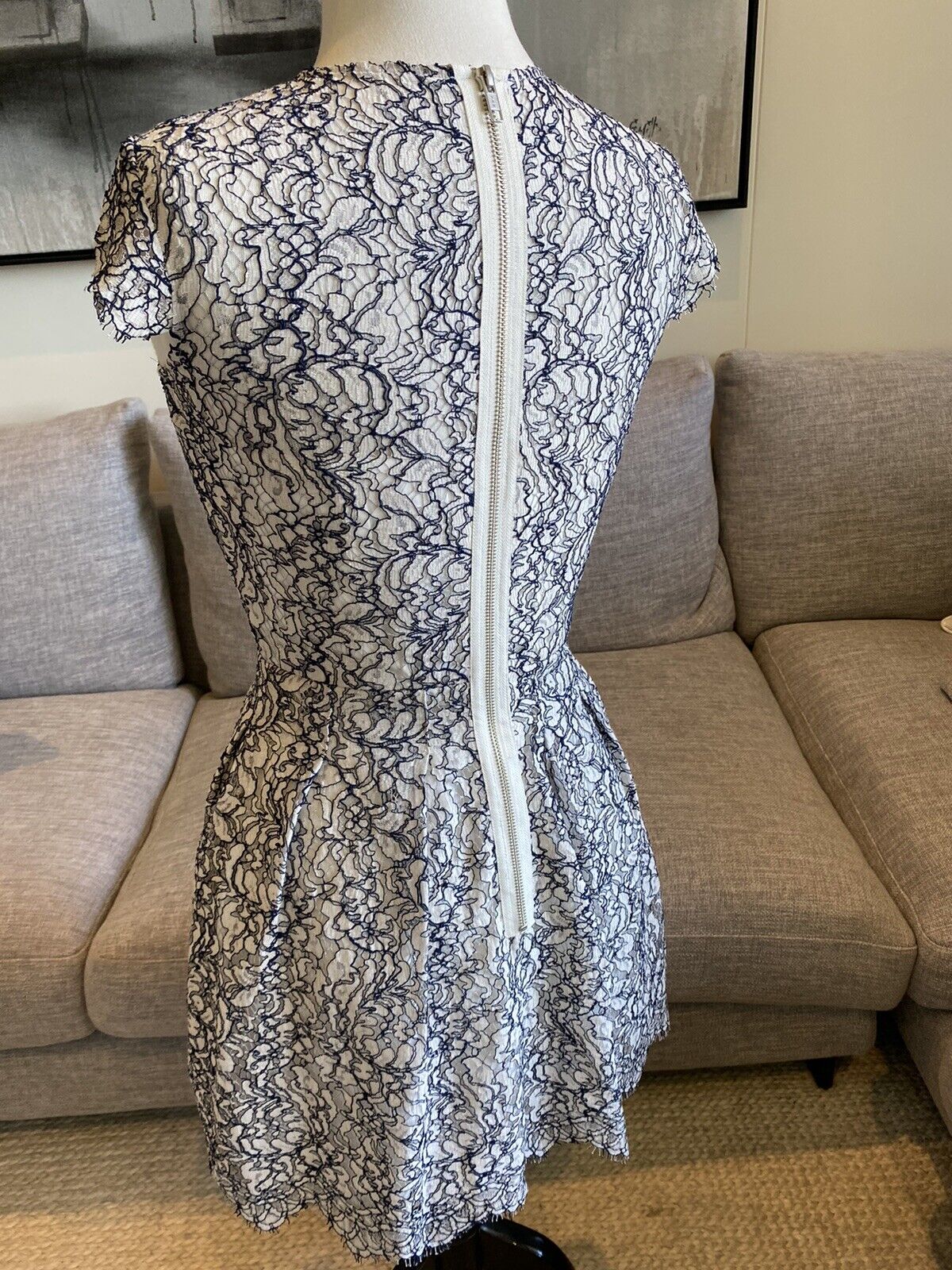 Picture 4 of 6