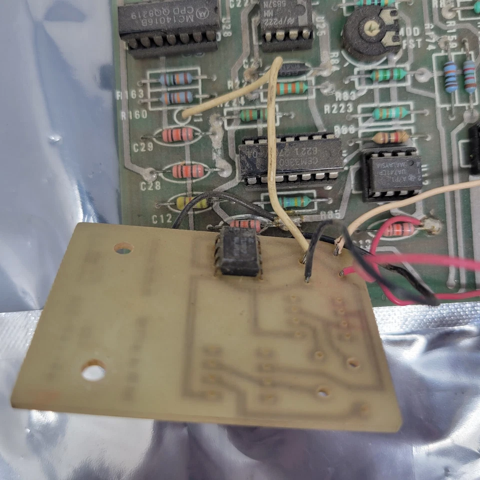 Moog MemoryMoog Keyboard PART 980-045645-001 Analog Common PCB Octave Buffer sy3 - Image 2 of 3