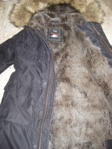 Aritzia Tna Blackcomb Parka Jacket Womens Size S Black Faux Fur Lined Hooded - Picture 7 of 11
