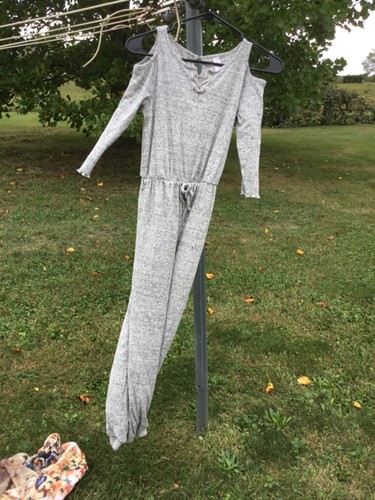 Justice Girls Cold Open Shoulder Keyhole Back gray Jumpsuit Size 10 NWOT - Picture 5 of 9