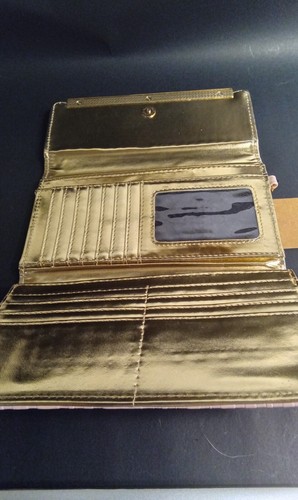 Steve Madden Women's Trifold Blush Multi-pocket Logo Bar Wallet - Picture 7 of 7