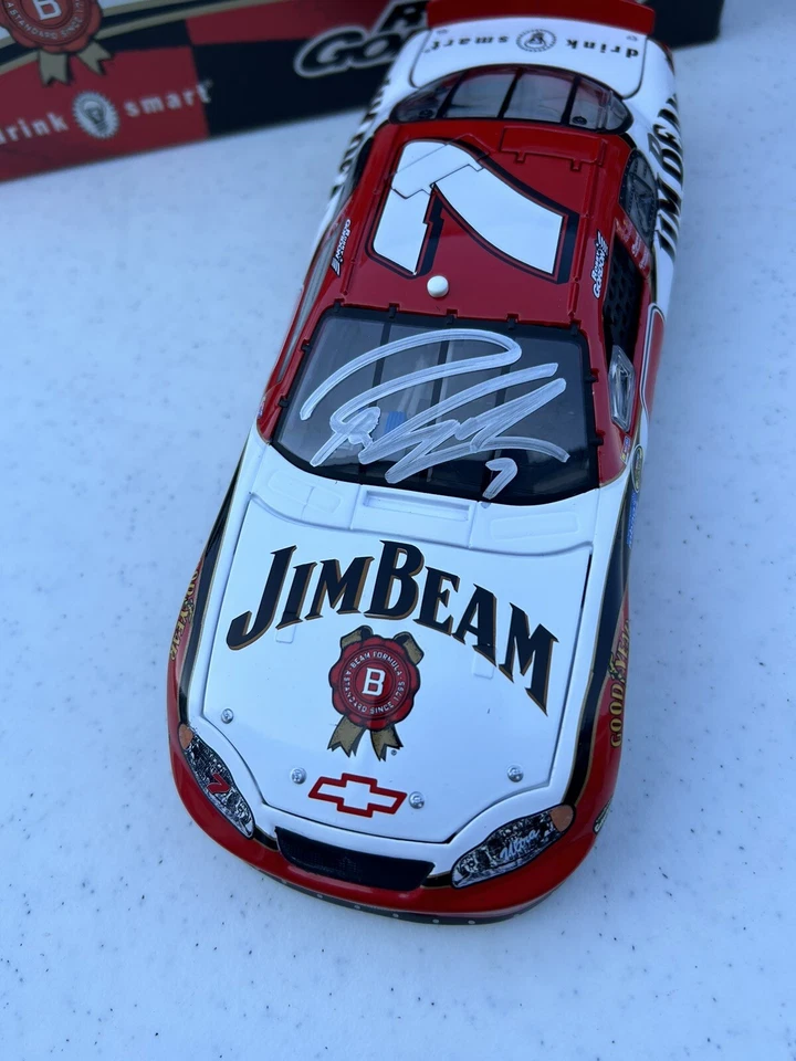 Robbie Gordon #7 Jim Beam 2005 Monte Carlo escala 1:24 NASCAR acción autografiada Foto 4 de 4