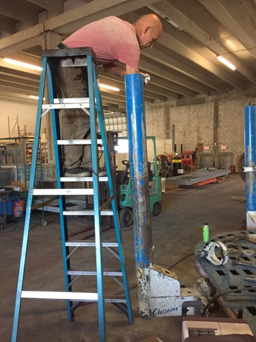 CHISUM MUSTANG FRAME MACHINE TOWER RAM CYLINDER REPLACEMENT CORRECT SIZE HIQUAL - Picture 2 of 6