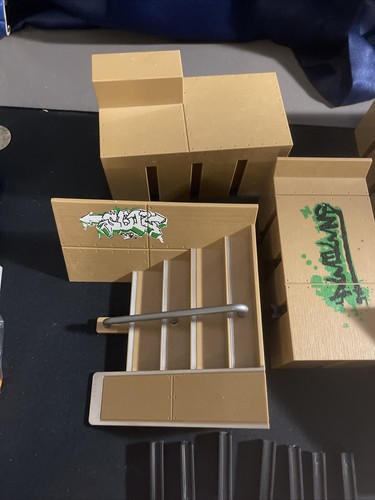 Skate Park With Mini Finger Boards And Skate - Picture 11 of 12