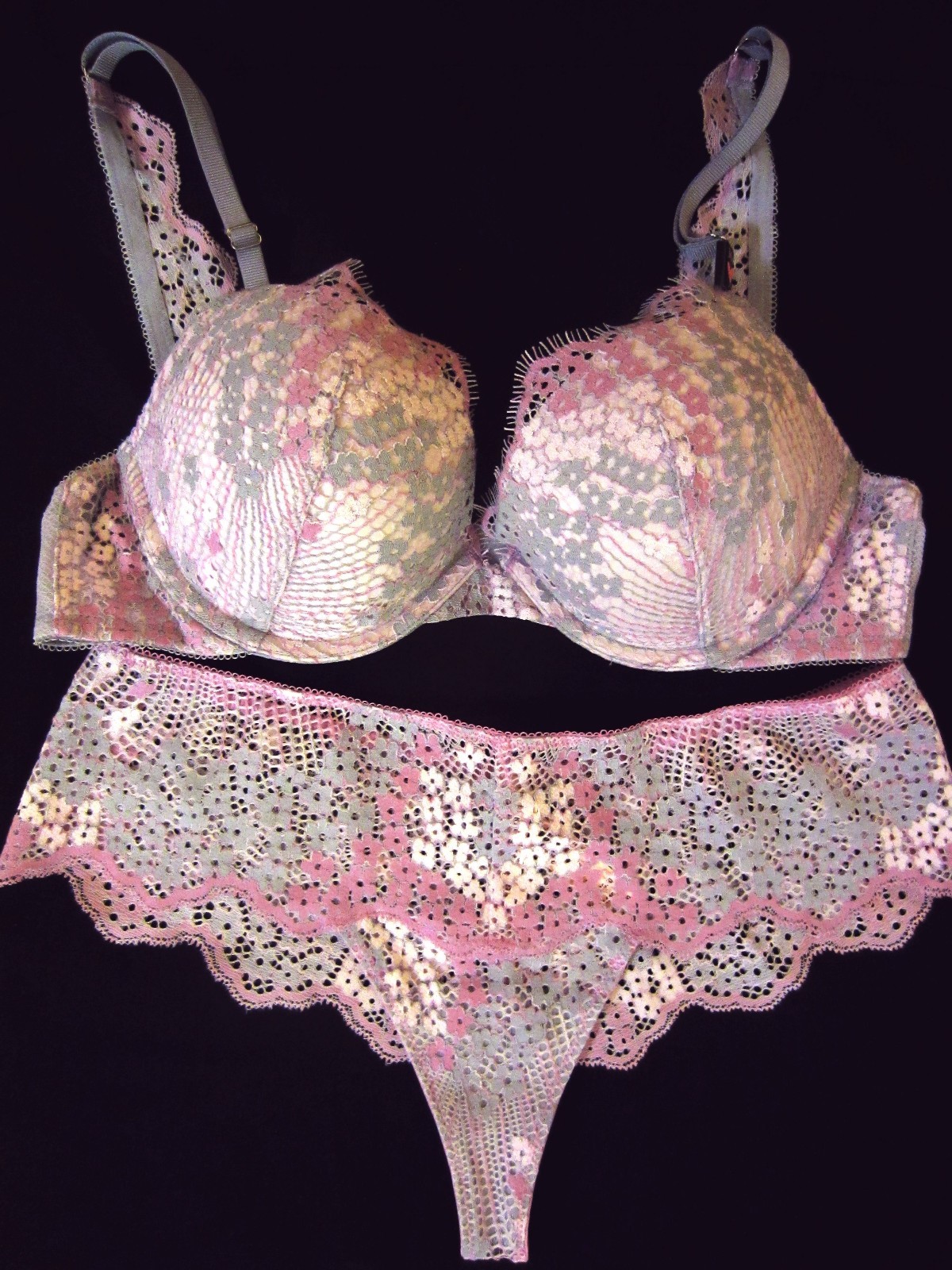 Victoria's Secret 2018 Dream Angel Purple Crossdye Floral Lace 36C Bra&Panty Set Victoria's Secret 2018 Dream Angel Purple Crossdye Floral Lace 36C Bra&Panty Set