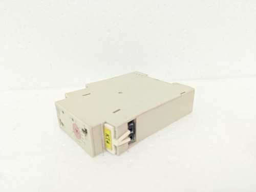 OMRON H3DE-G TIMER RELAY 230V - Picture 6 of 7
