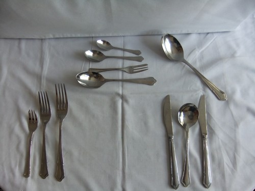 Vintage Oneida 18/8 Stainless Steel 65 Piece Cutlery Canteen - Foto 7 di 10