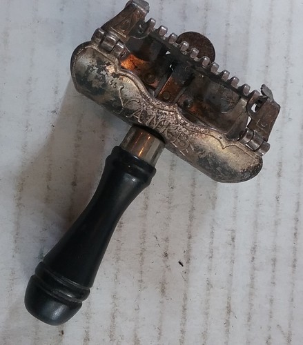 Unusual, Uncommon YANKEE Safety Razor W/Ever-ready Blades By LKARKIN--Minty - Picture 5 of 13