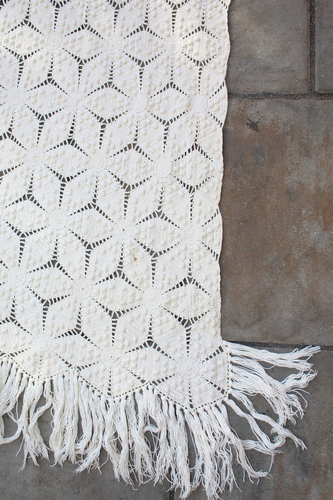 COPRILETTO COPRILETTO VINTAGE AVORIO COTONE UNCINETTO DIAMANTE E POPCORN CON FRANGE, 78”x96” - Foto 8 di 16