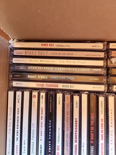 COUNTRY Reseller Bulk CD Lot / 35+ random CDs / Lot #14 - Picture 4 of 5