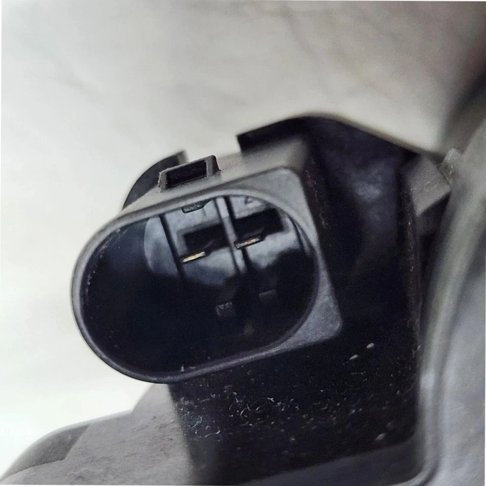 Actuador de freno de estacionamiento eje trasero lado pasajero para BMW X1 2016-2022 34216860008 Foto 3 de 4