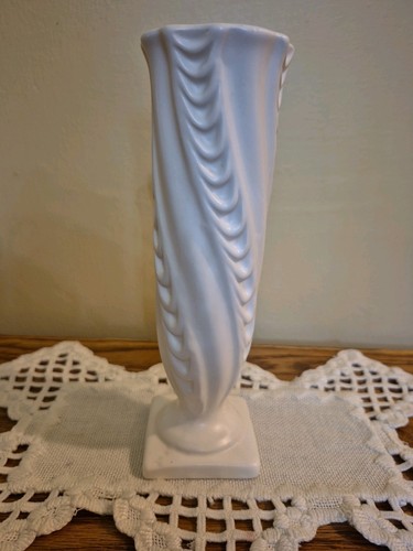 Inarco Japan E-3066 Matte Finish Pottery 7 3/4 Inch Bud Vase - Picture 4 of 7