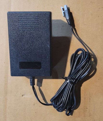 Delta Electronics Netzteil ADP-18DW BB - Eingang 100-120V~0,5A 60Hz - Ausgang 12V - Bild 3 von 5