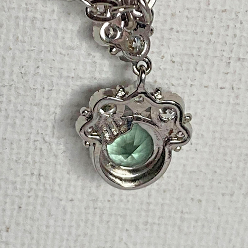 Halskette grüner Edelstein Anhänger an silberfarbener Kette 16" weiße Akzentsteine - Bild 7 von 9