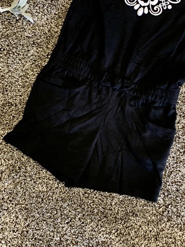 Gymboree black short romper jumpsuit with white Lace italic decal size 5 - Picture 2 of 5